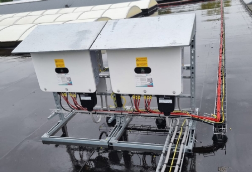 Mini PV Shelter voor de kleinere installaties voorzien van ballast mogelijkheid